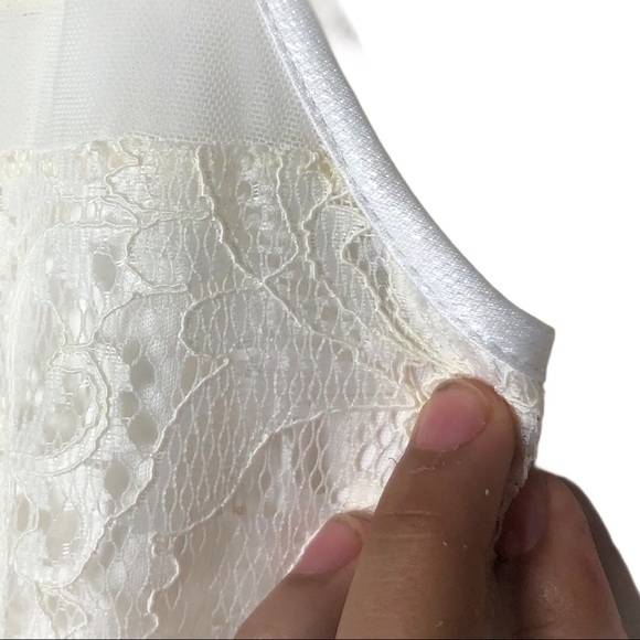 Express Sleeveless White Lace Tank Top - Picture 6 of 9